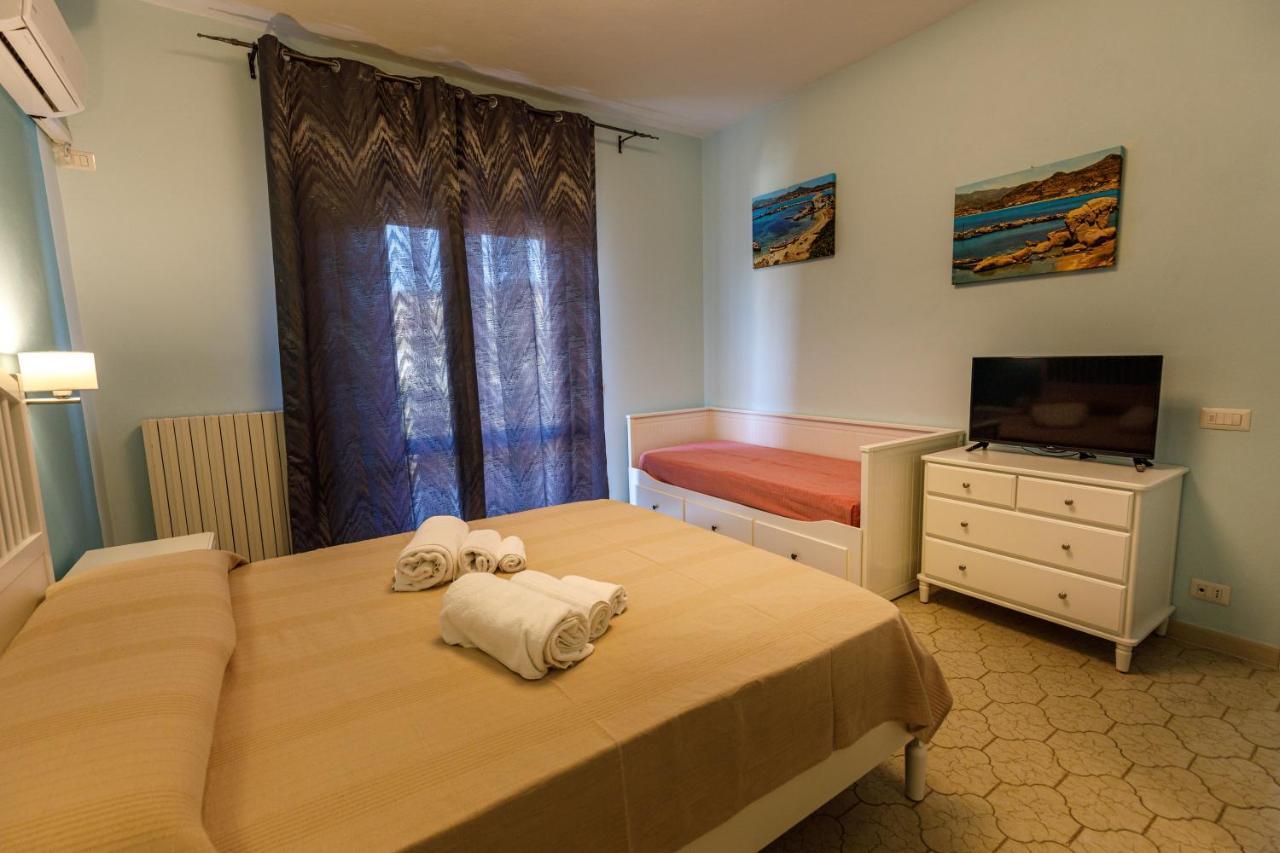 Casa Tacconi Bed and Breakfast Villasimius Exteriör bild