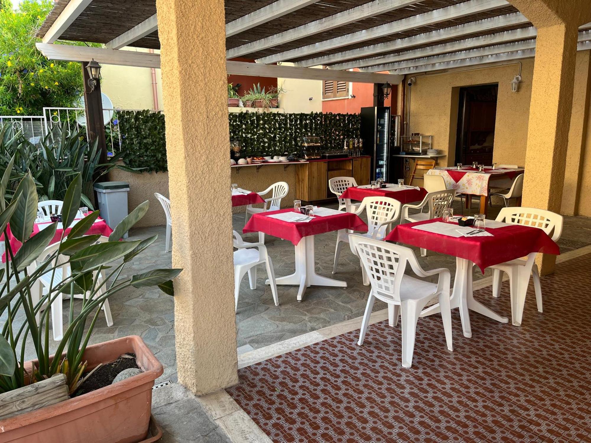 Casa Tacconi Bed and Breakfast Villasimius Exteriör bild