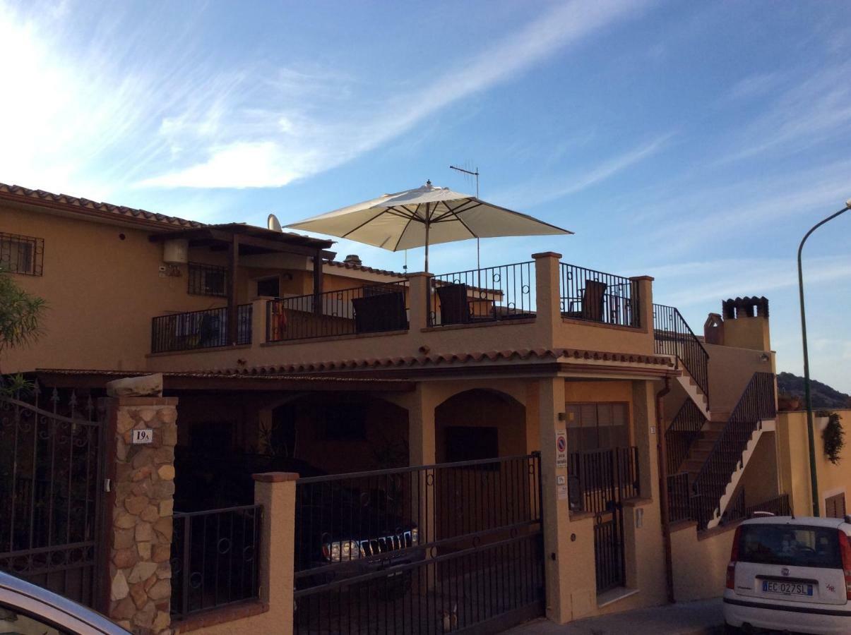 Casa Tacconi Bed and Breakfast Villasimius Exteriör bild